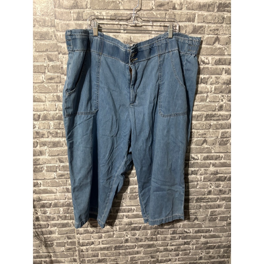 Torrid‎ Light Crop Pant